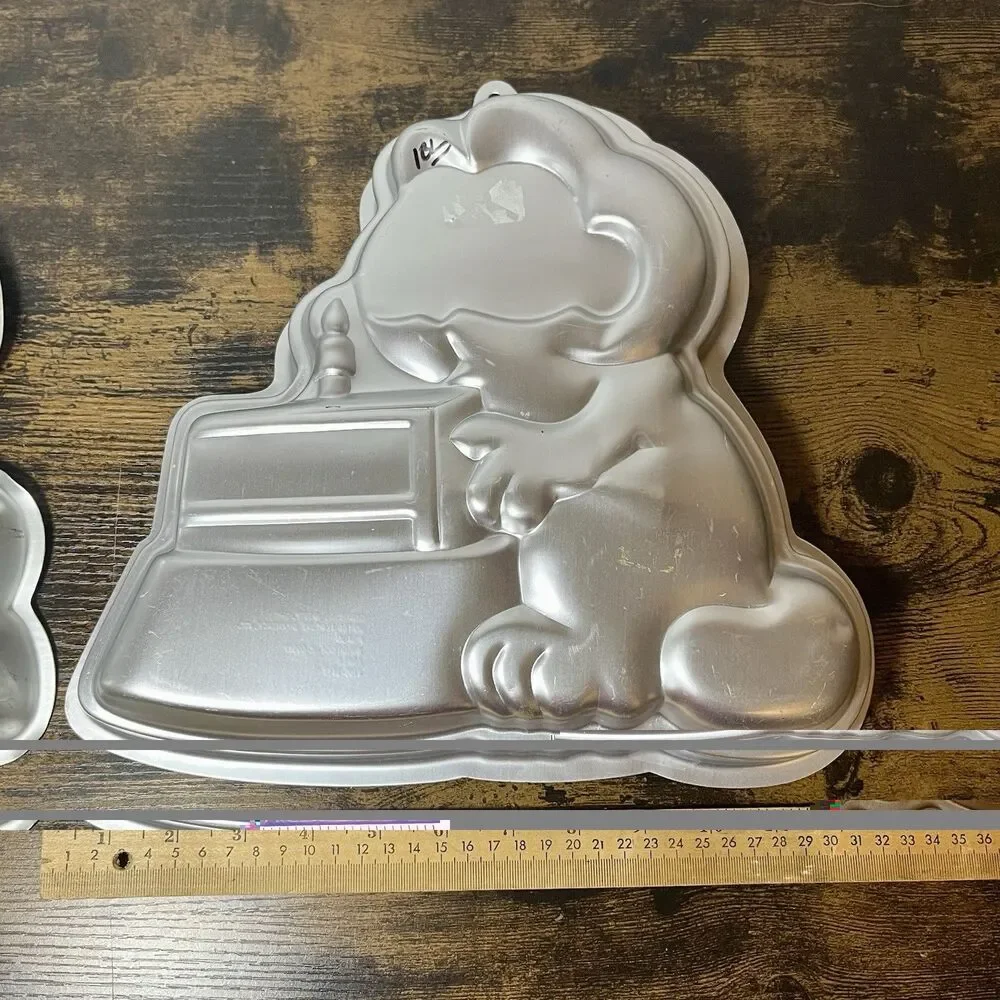 Wilton Garfield Cake Pan Set 2 Vintage Aluminum Character Molds 2105-2447